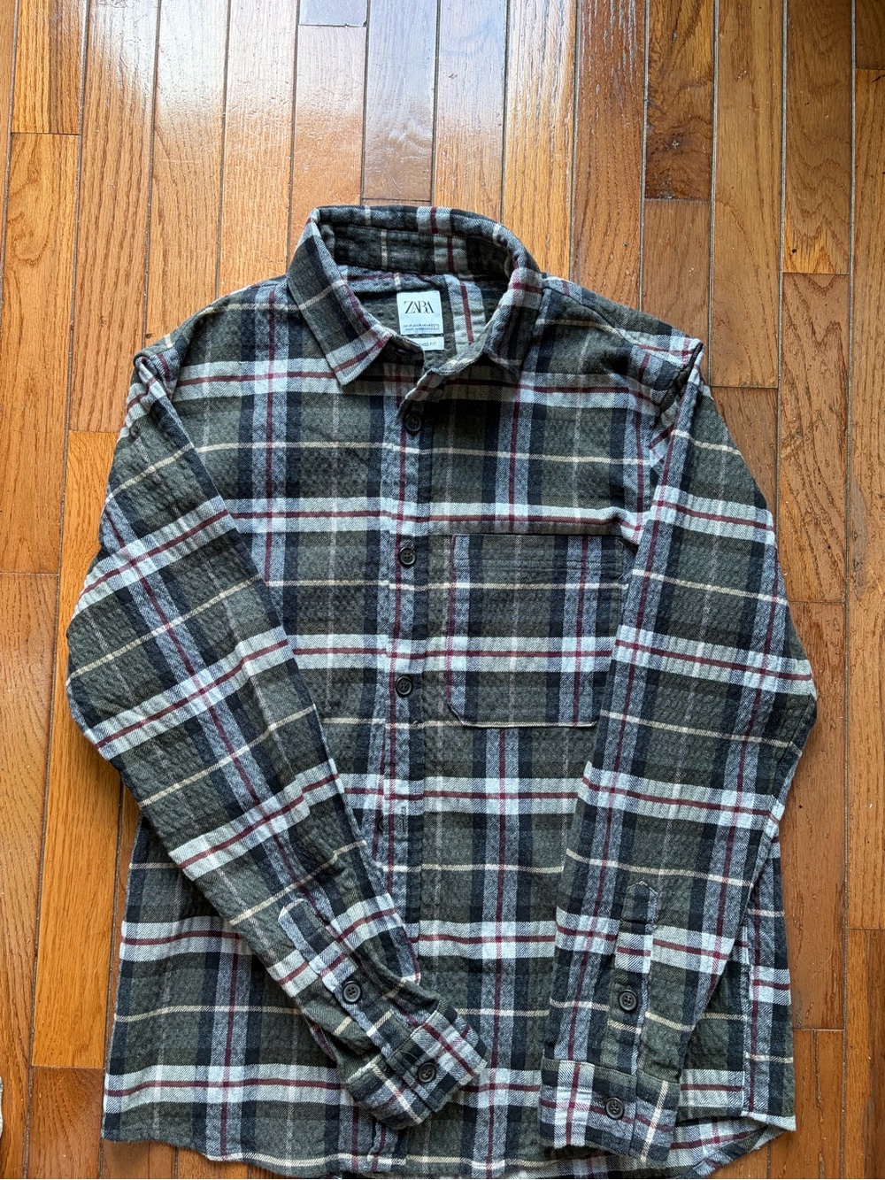 Zara Men's Olive and White Plaid Button-Down Shirt with Burgundy Accents